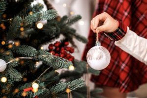 How to Honor a Loved One During the Holiday Season Proofed