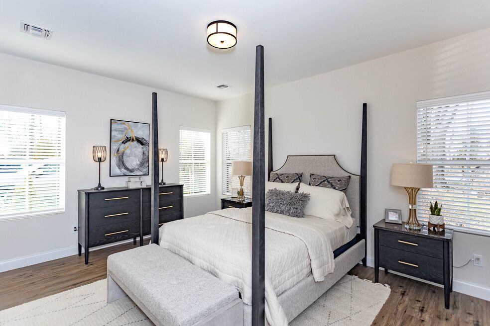 The Setauket -Bedroom Bed