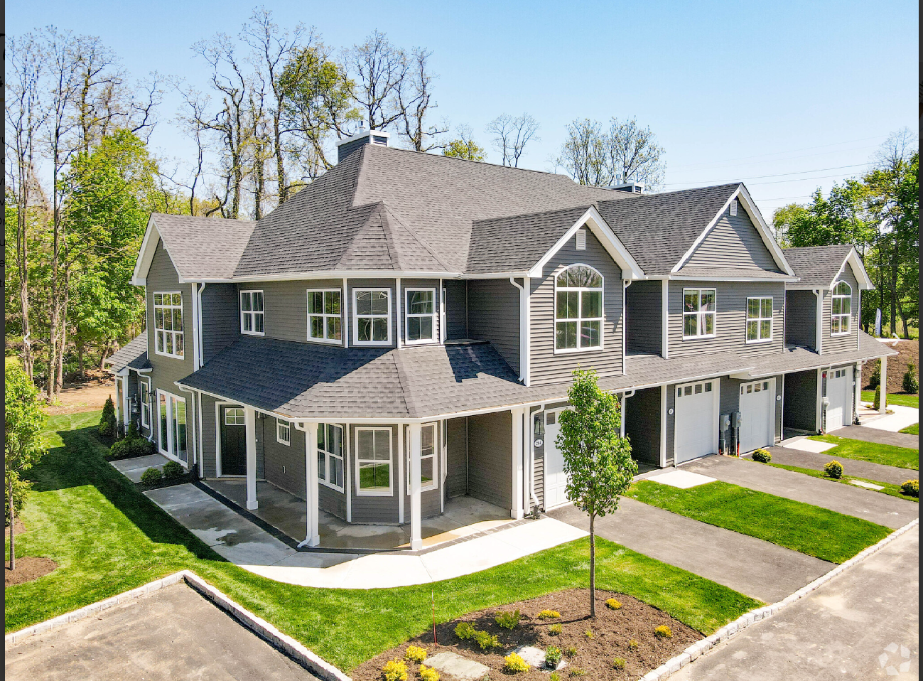 The Villas at Setauket- Exterior photo