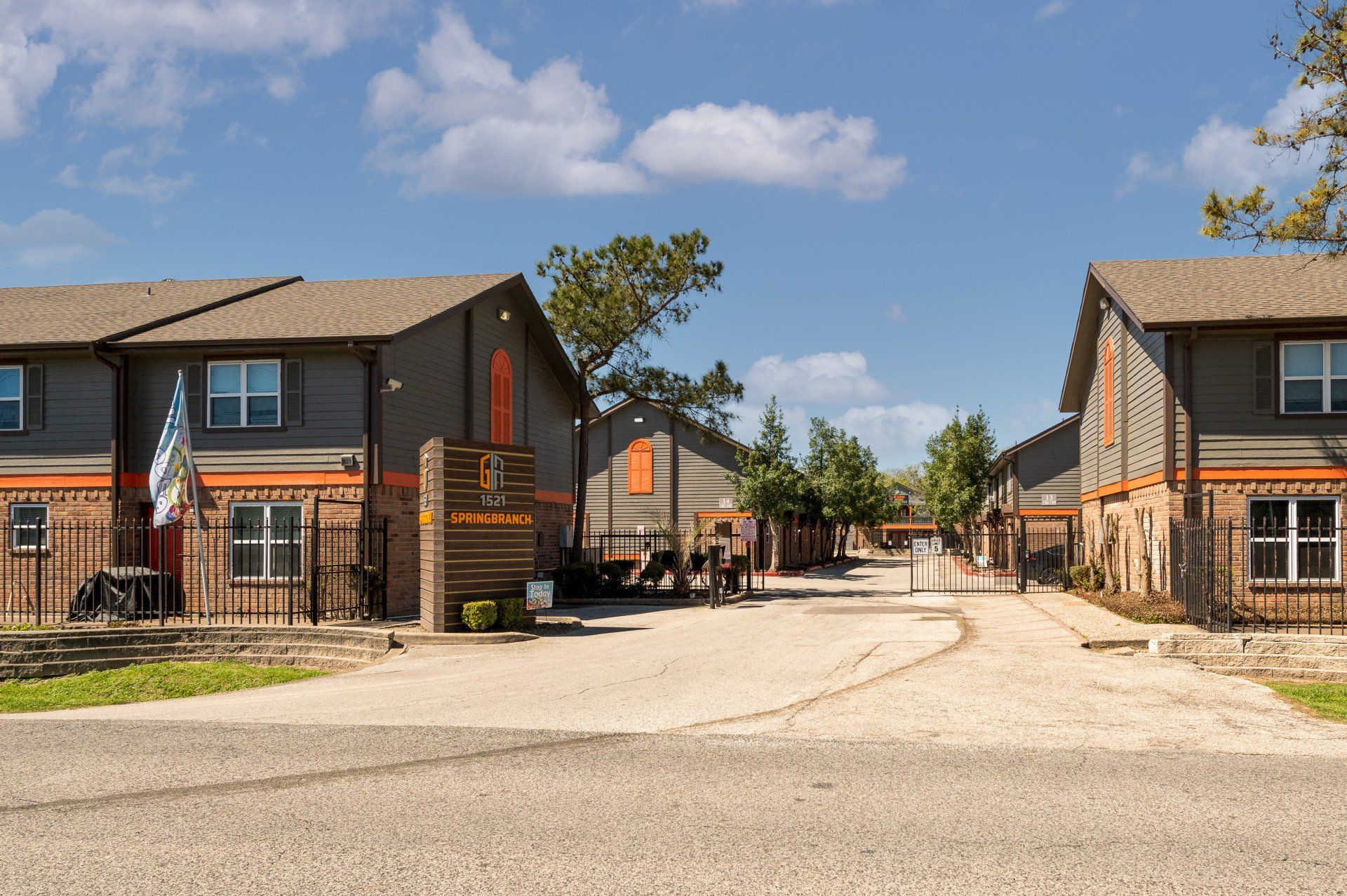 Entrance and exterior of apartment complex