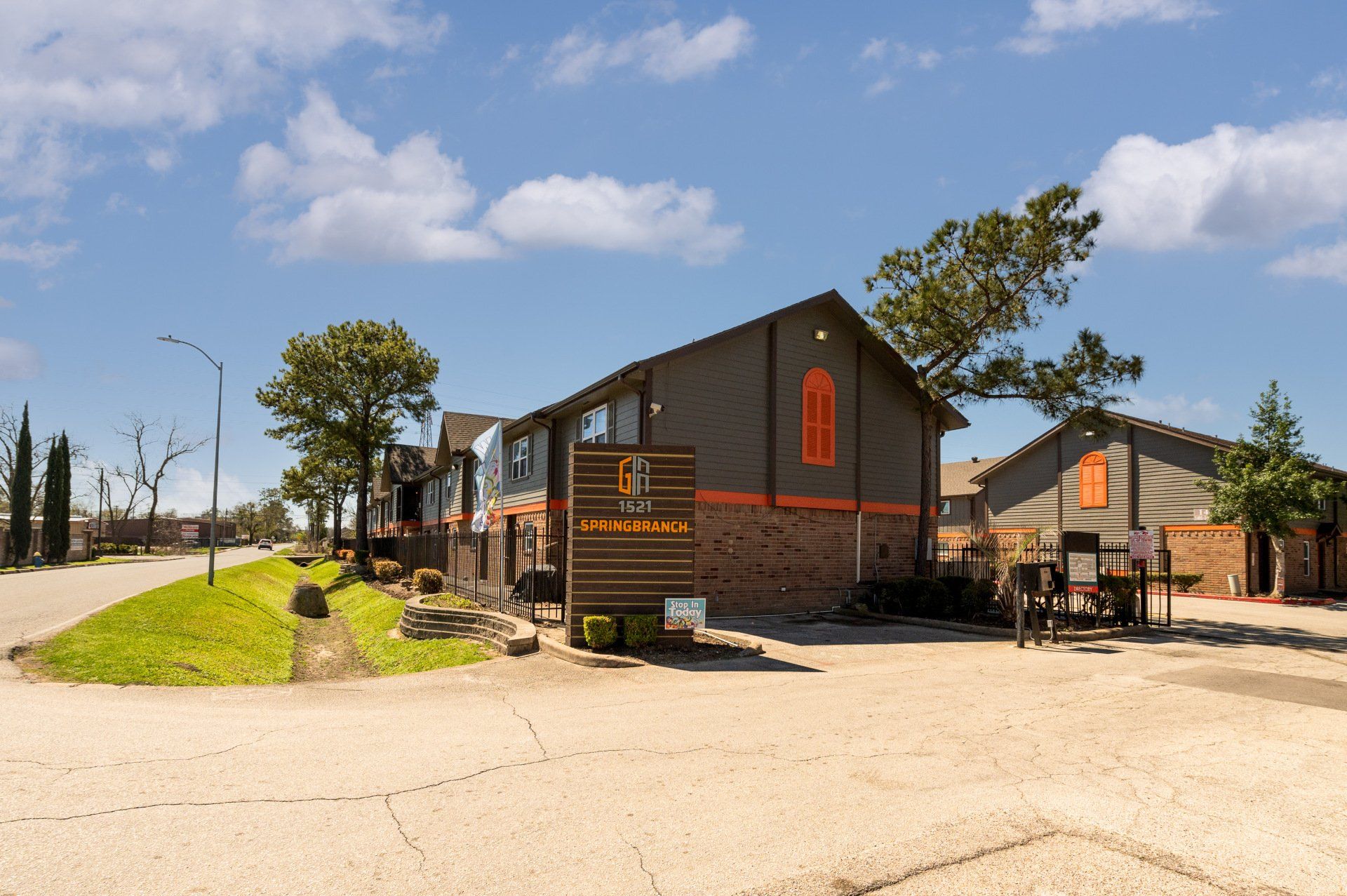 Entrance and exterior of apartment complex