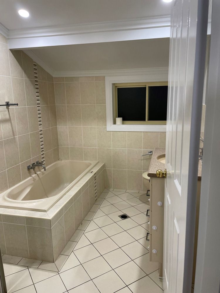 Before Bathroom Renovation  — Edwards & Froud Building Services Pty Ltd in West Tamworth, NSW