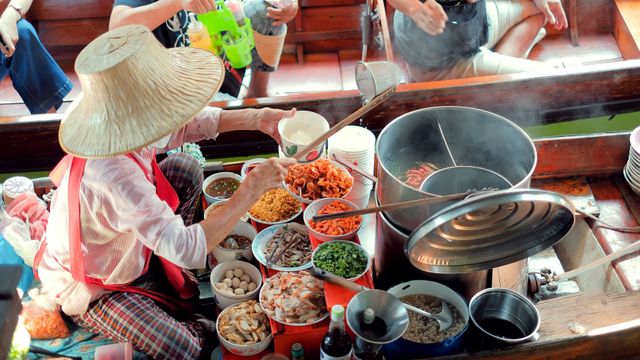 Trải nghiệm chợ nổi miền Tây 