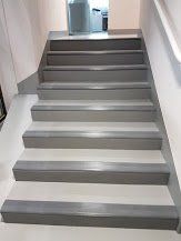 rivestimento per scala con inserti antiscivolo