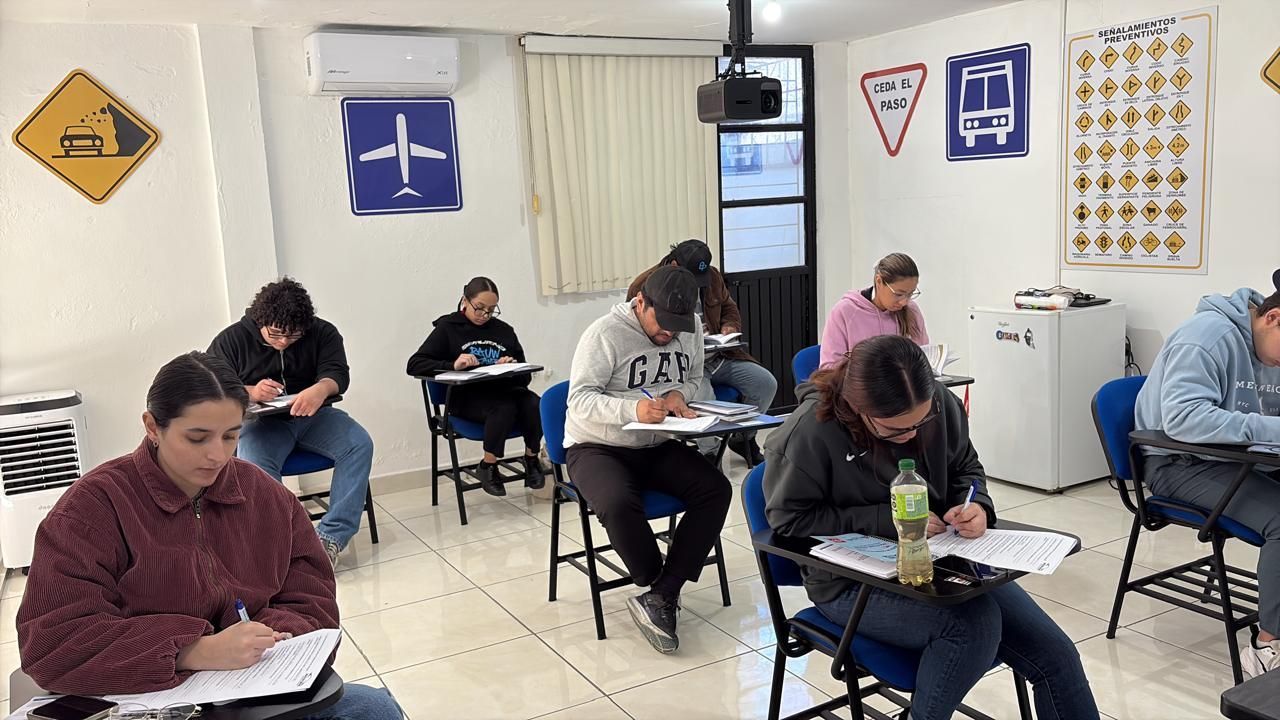 Escuela de Manejo Master Drive - Conocimientos para conducir seguro