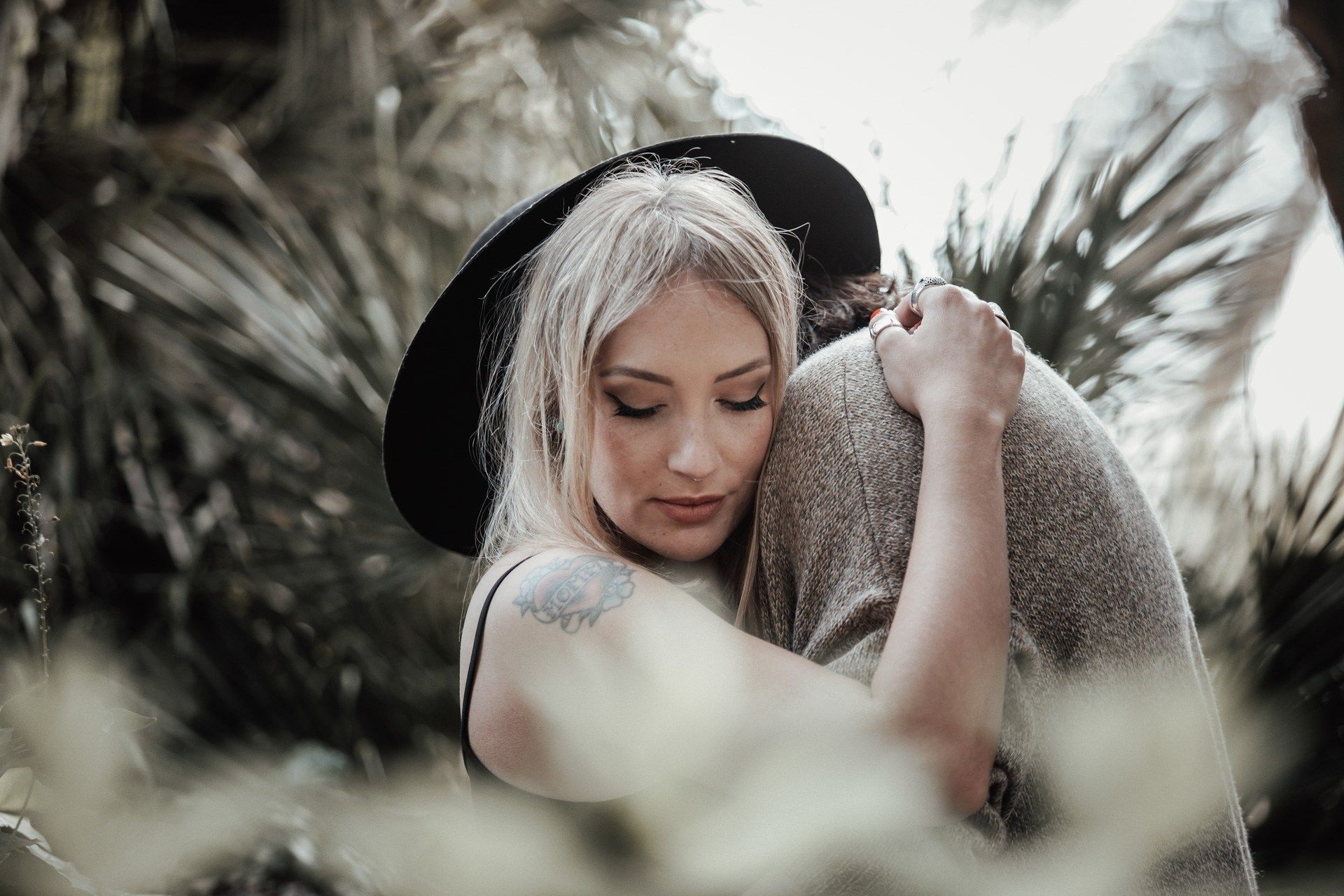 Reportage autentico per matrimoni intimi ed elopement. Fotografia naturale, discreta e senza pose.