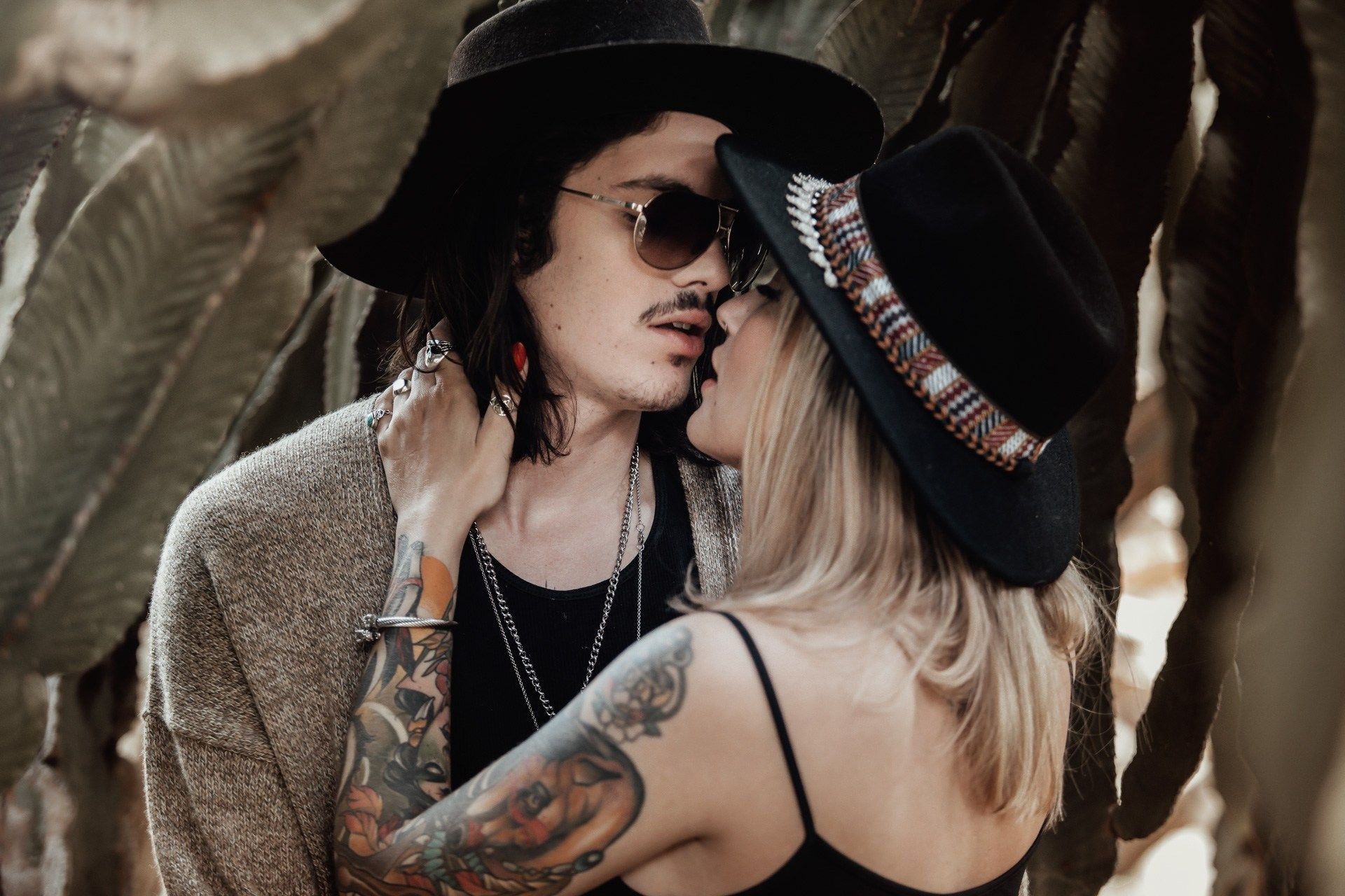 Reportage autentico per matrimoni intimi ed elopement. Fotografia naturale, discreta e senza pose.