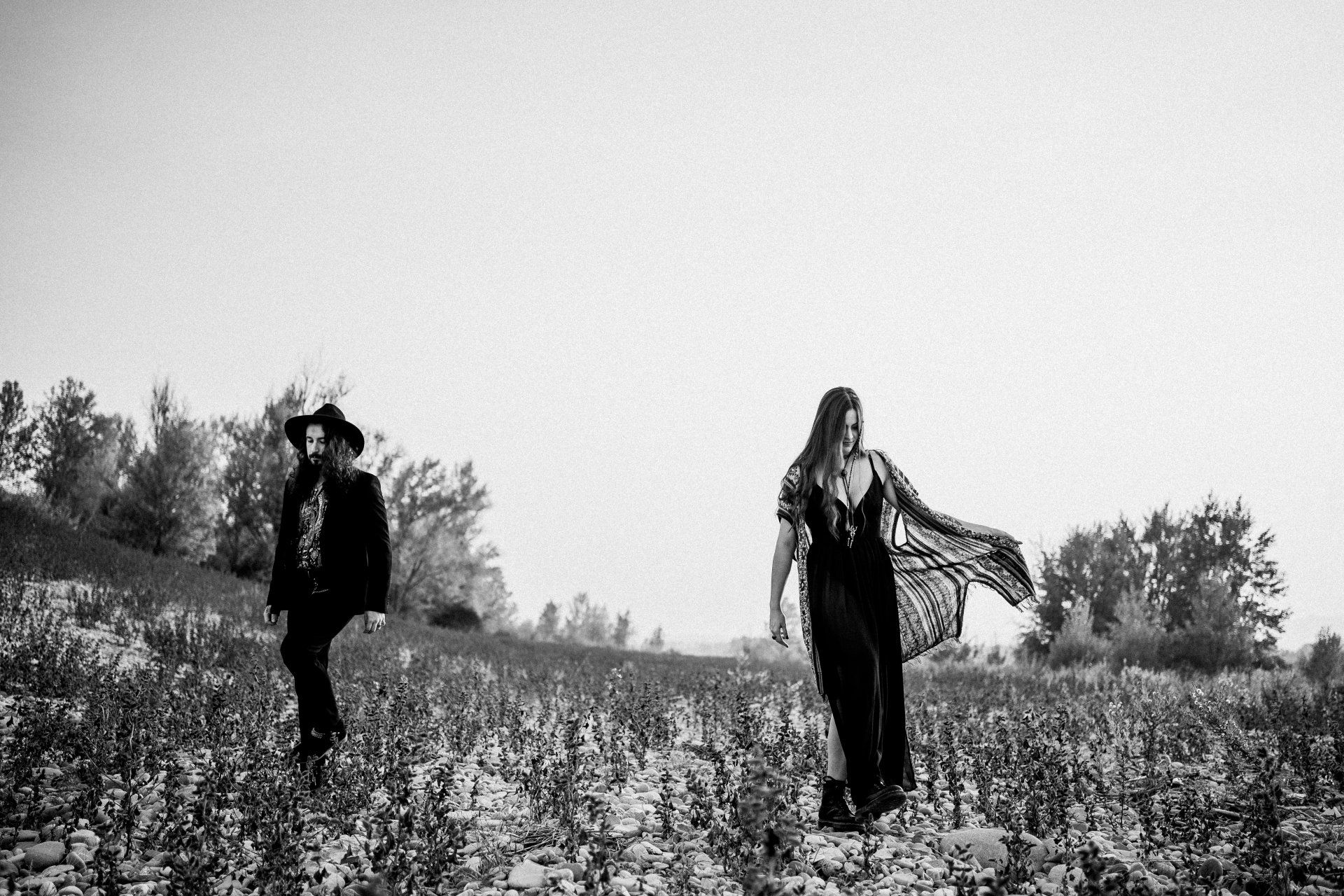 Reportage autentico per matrimoni intimi ed elopement. Fotografia naturale, discreta e senza pose.