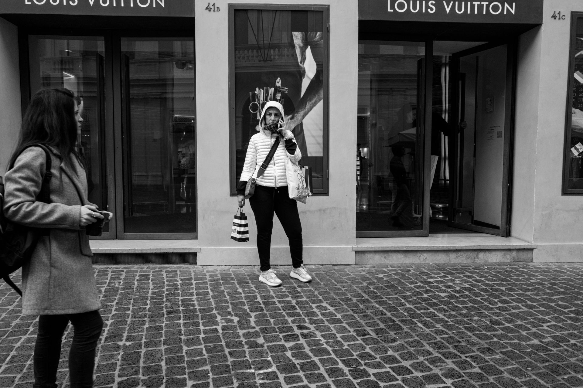 Racconti visivi di strada e quotidianità. Fotografia che osserva, ascolta e restituisce emozioni vere.