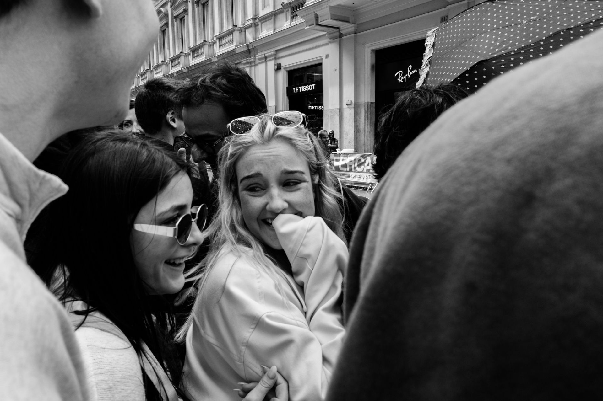 Racconti visivi di strada e quotidianità. Fotografia che osserva, ascolta e restituisce emozioni vere.