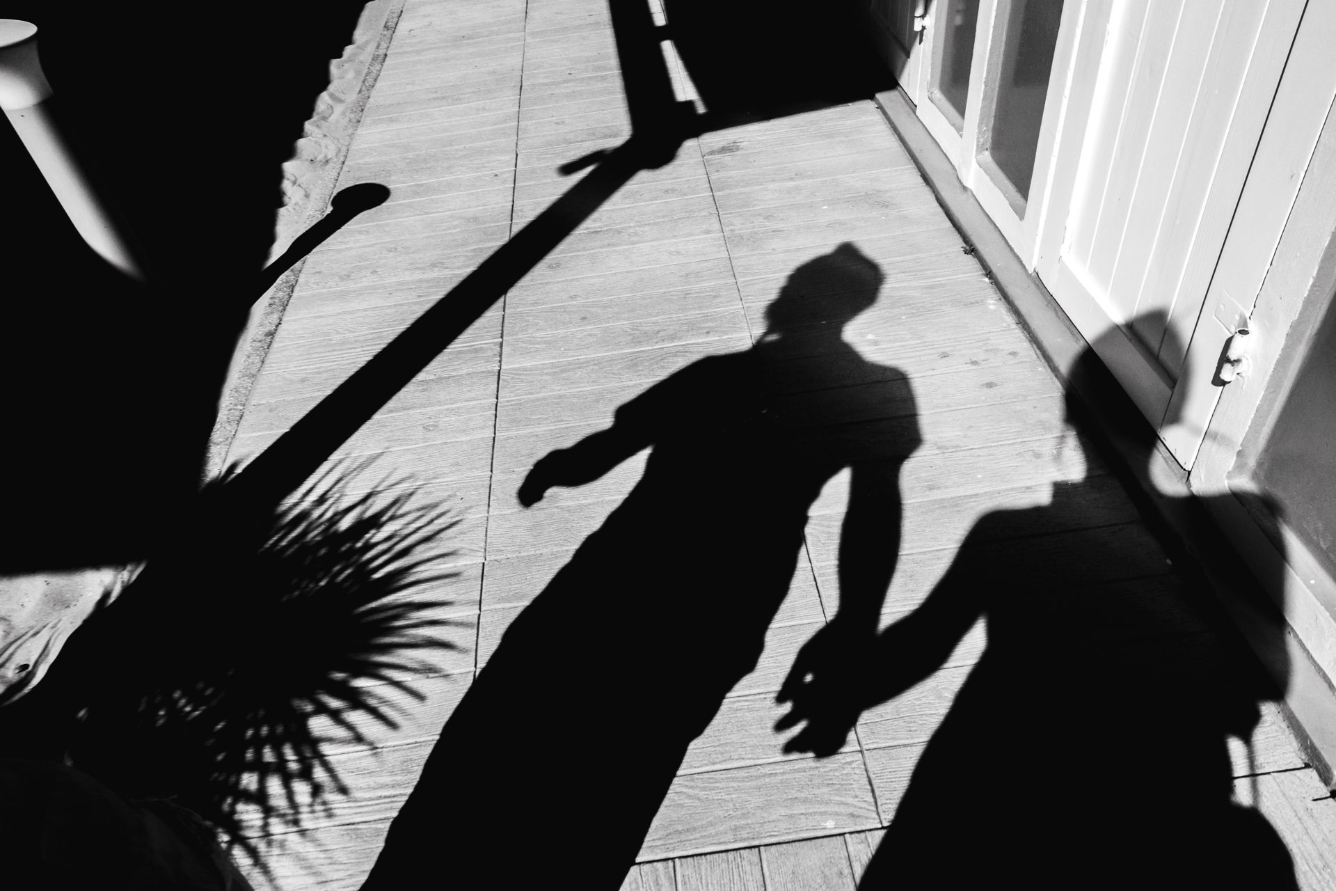 Racconti visivi di strada e quotidianità. Fotografia che osserva, ascolta e restituisce emozioni vere.