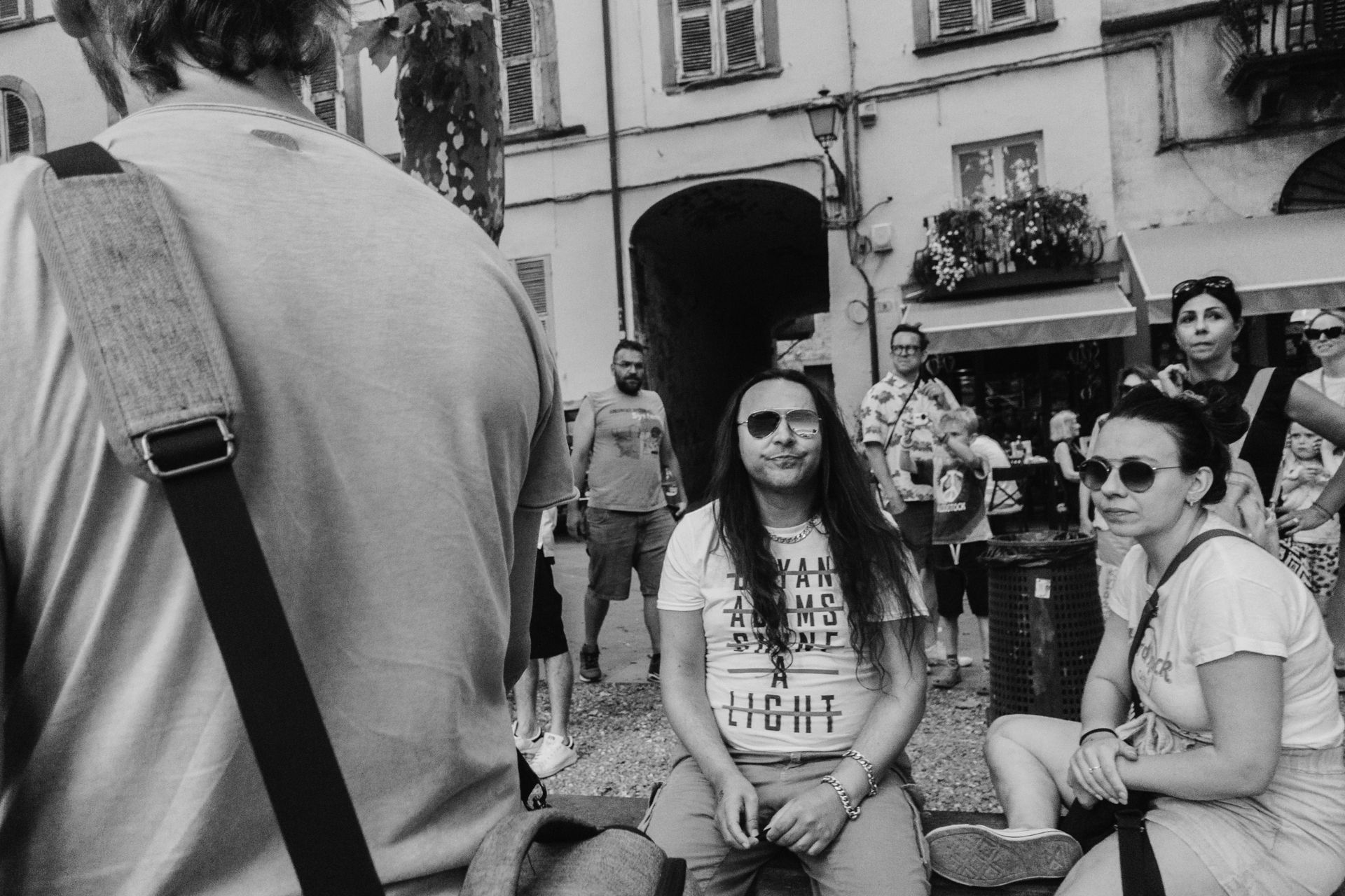 Racconti visivi di strada e quotidianità. Fotografia che osserva, ascolta e restituisce emozioni vere.