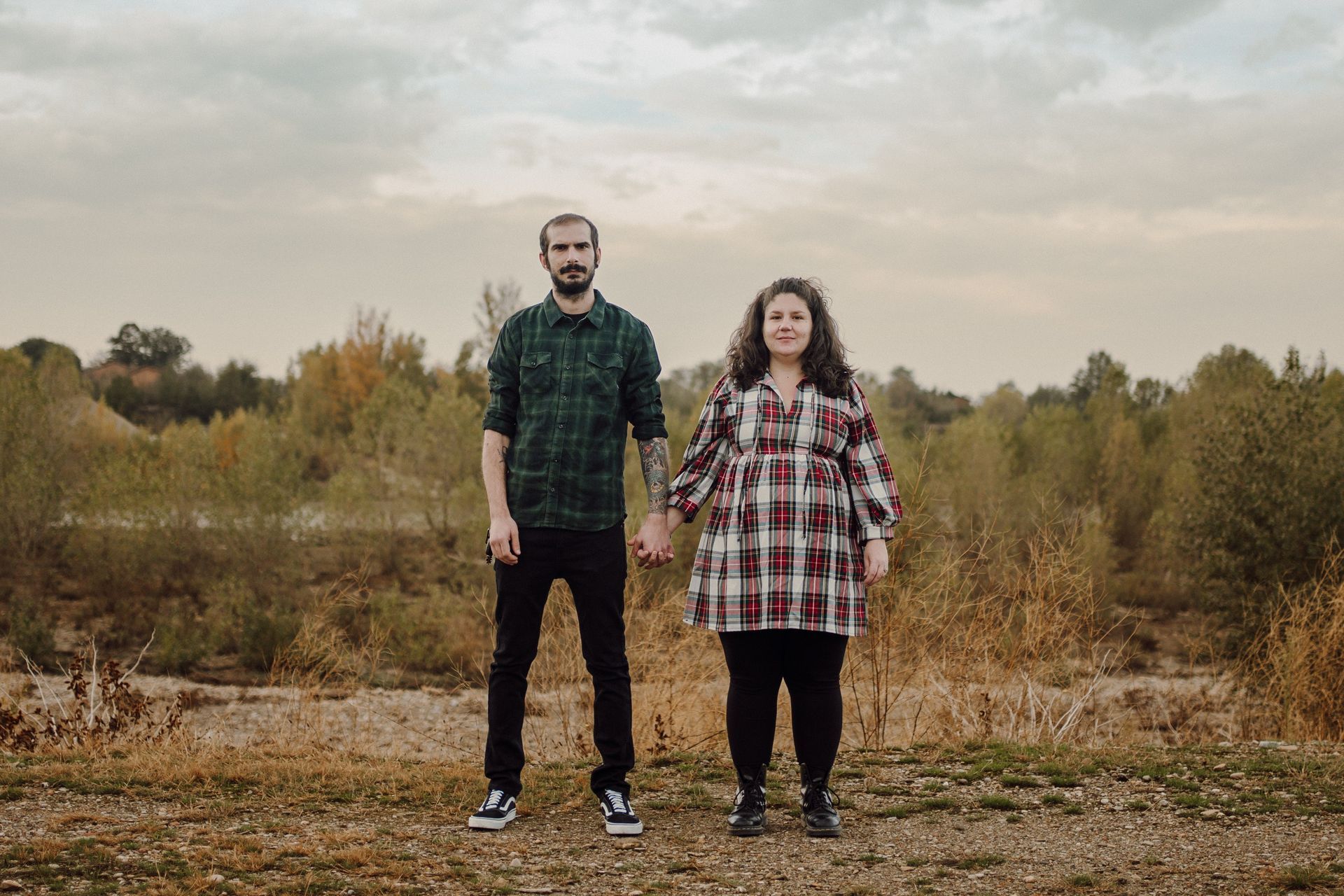 Reportage autentico per matrimoni intimi ed elopement. Fotografia naturale, discreta e senza pose.