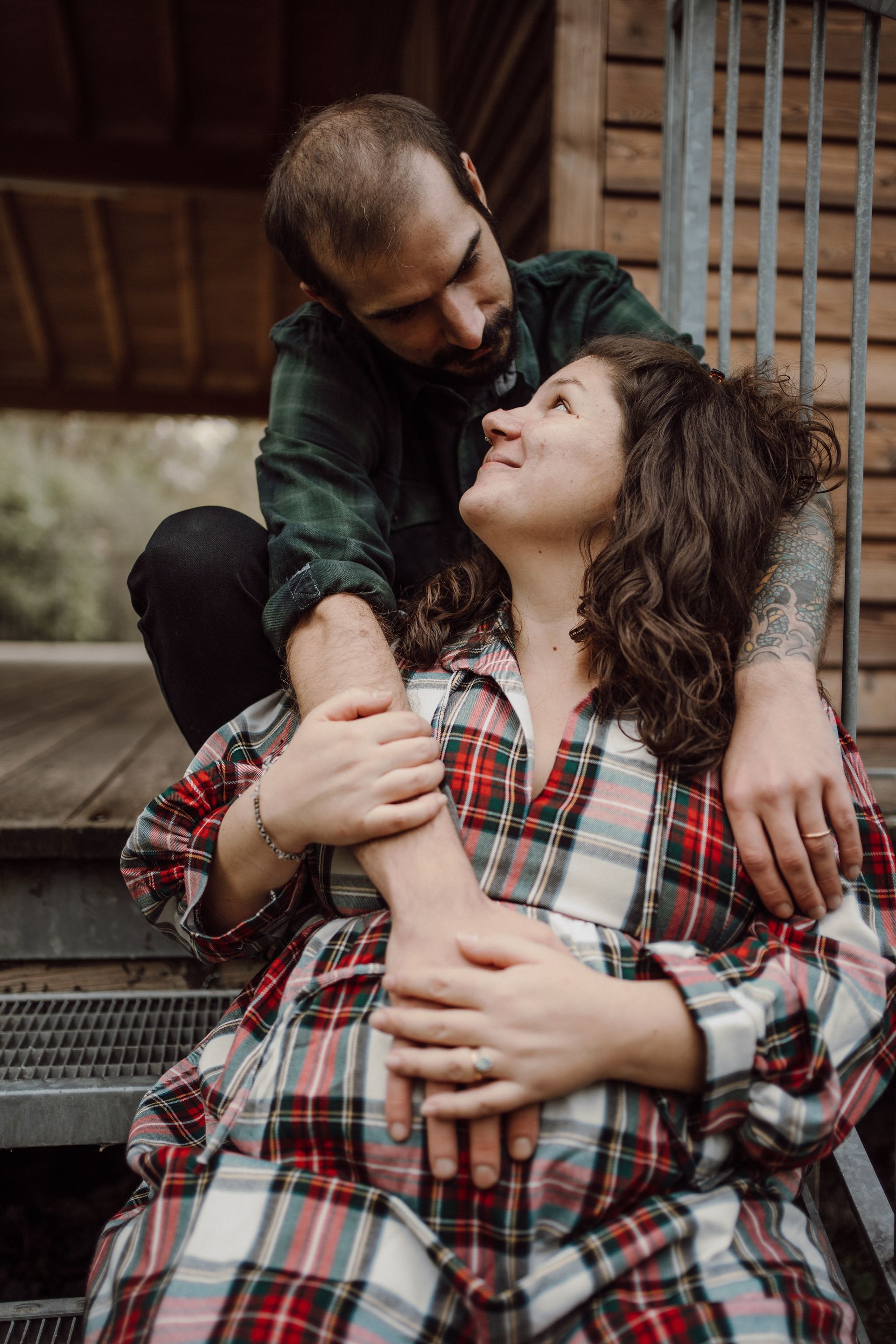 Reportage autentico per matrimoni intimi ed elopement. Fotografia naturale, discreta e senza pose.
