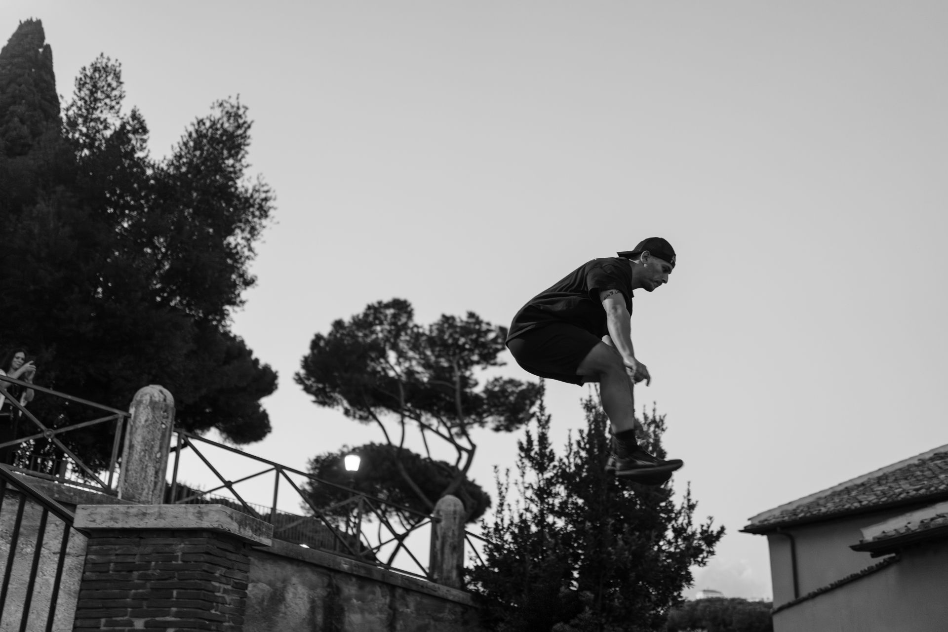 Racconti visivi di strada e quotidianità. Fotografia che osserva, ascolta e restituisce emozioni vere.
