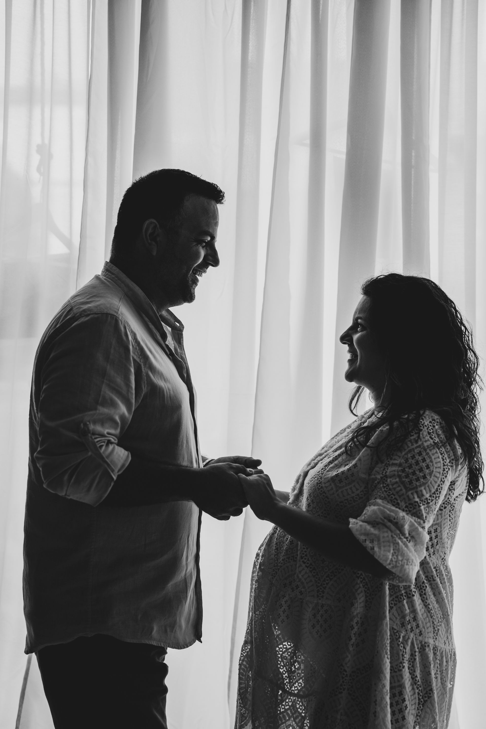 Servizio fotografico di famiglia e gravidanza in Italia. Stile naturale, reportage autentico.