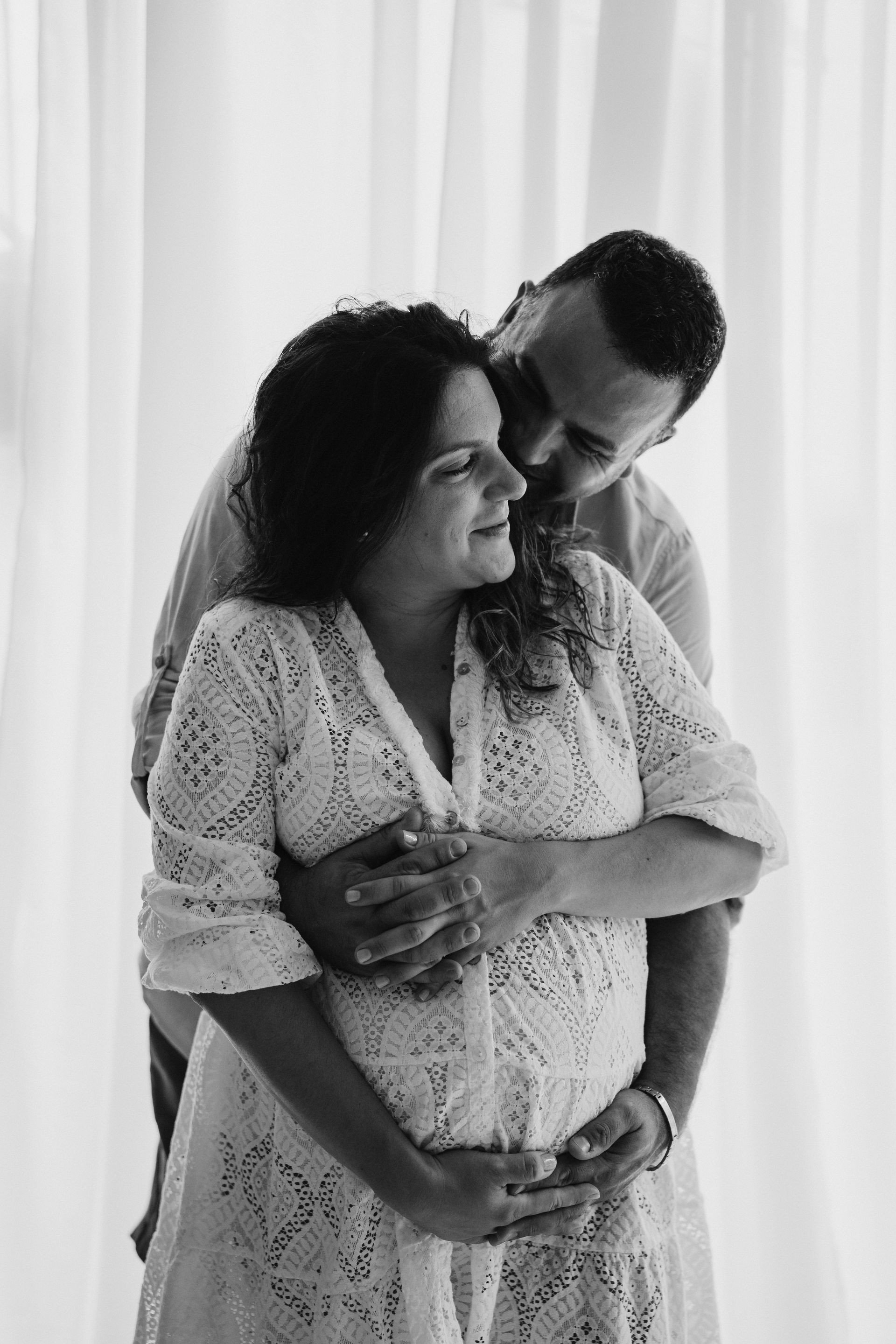 Servizio fotografico di famiglia e gravidanza in Italia. Stile naturale, reportage autentico.