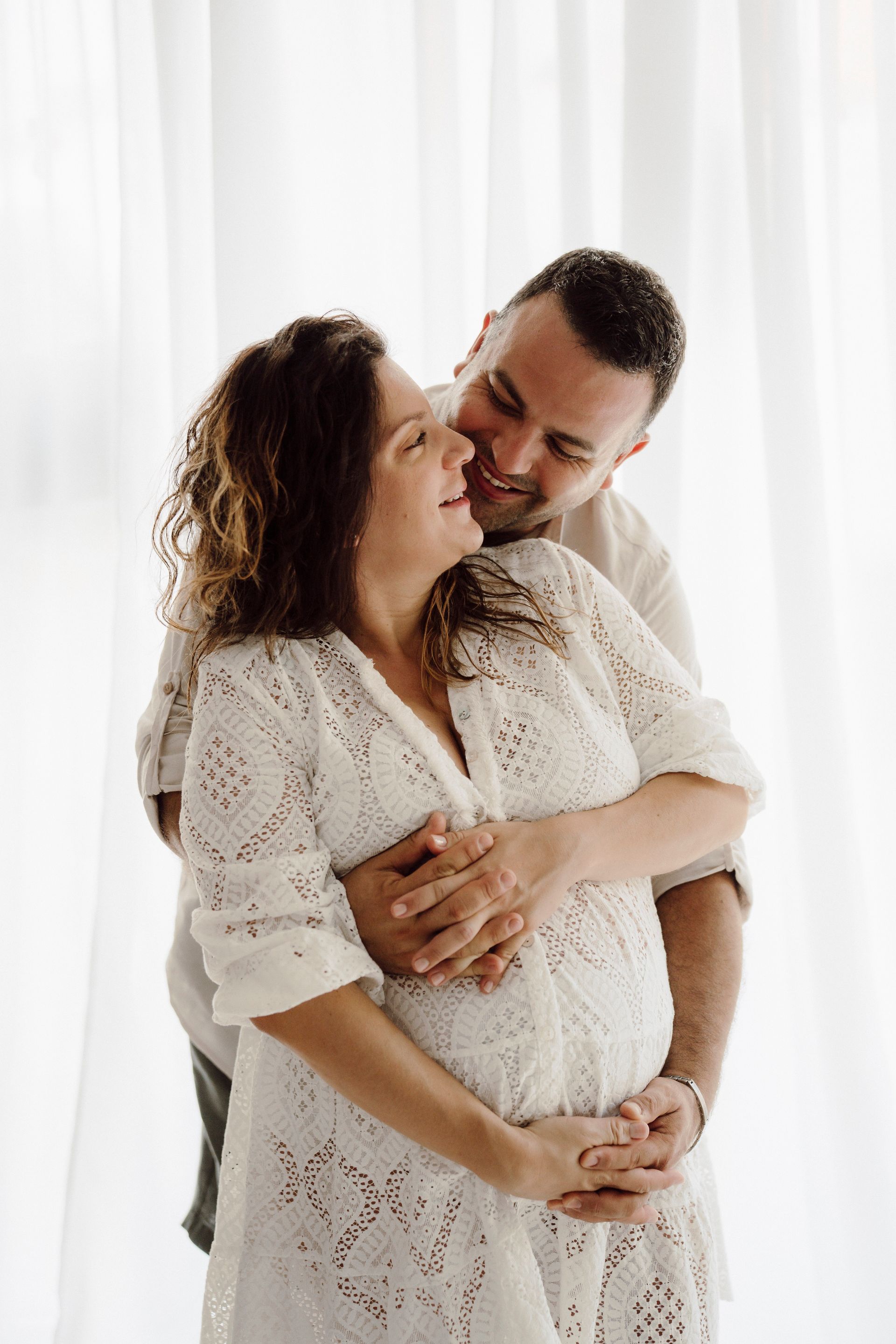 Servizio fotografico di famiglia e gravidanza in Italia. Stile naturale, reportage autentico.