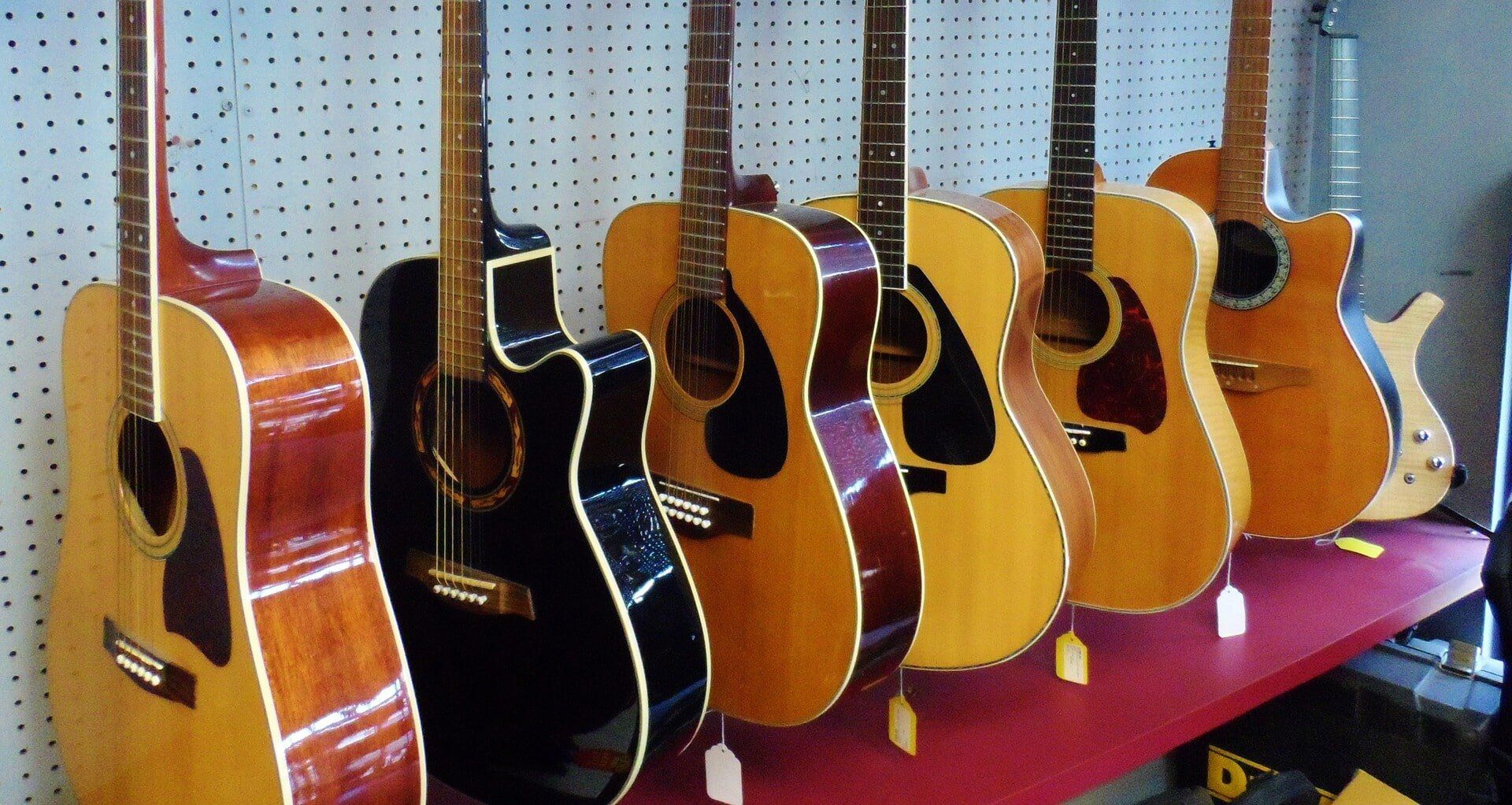 Acoustic Guitars - instruments in Victorville, CA