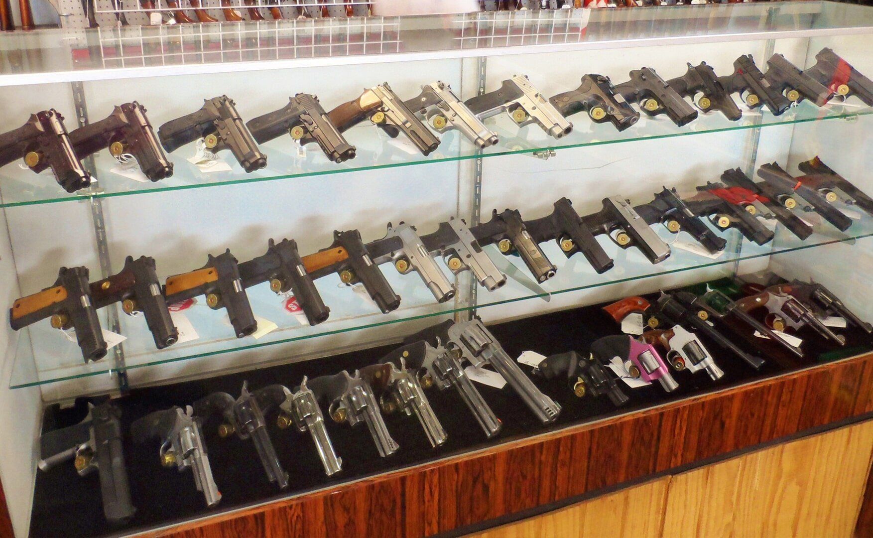 Hand Gun - Guns in Victorville, CA