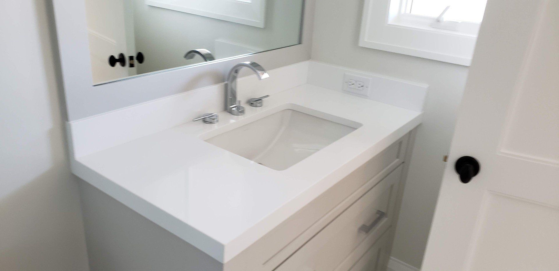 Small White Sink — Naples, FL — Rain Forest Marble Inc.