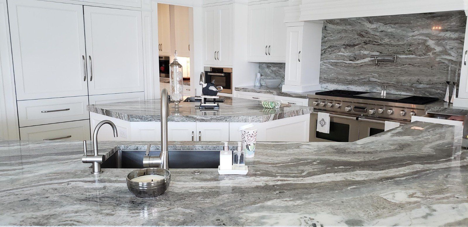 A Clean Modern Kitchen — Naples, FL — Rain Forest Marble Inc.