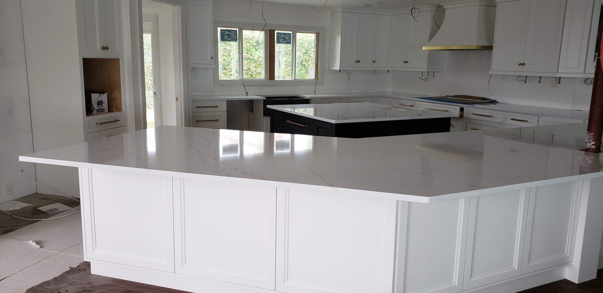 Clean White Fabricated Countertop — Naples, FL — Rain Forest Marble Inc.