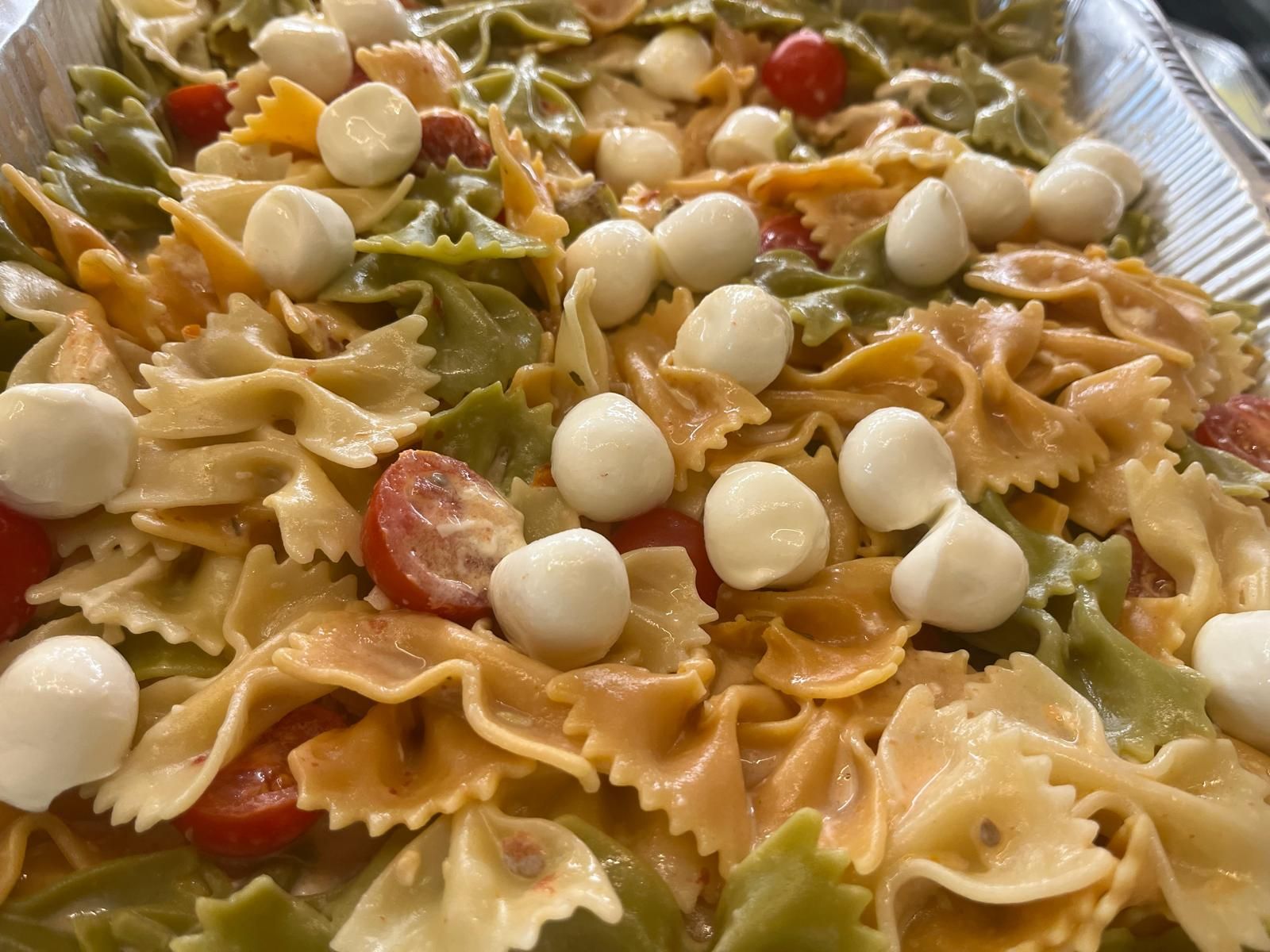 pasta fredda con mozzarella