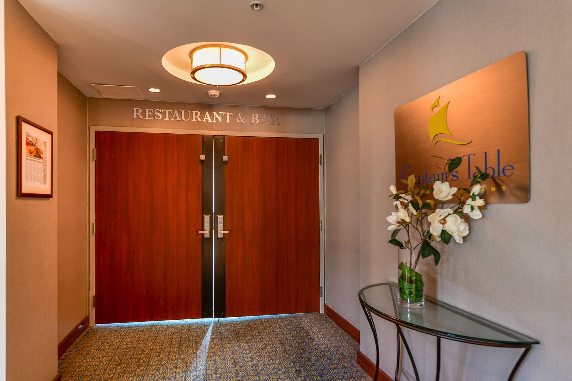 Restaurant and Bar (3rd floor lobby)