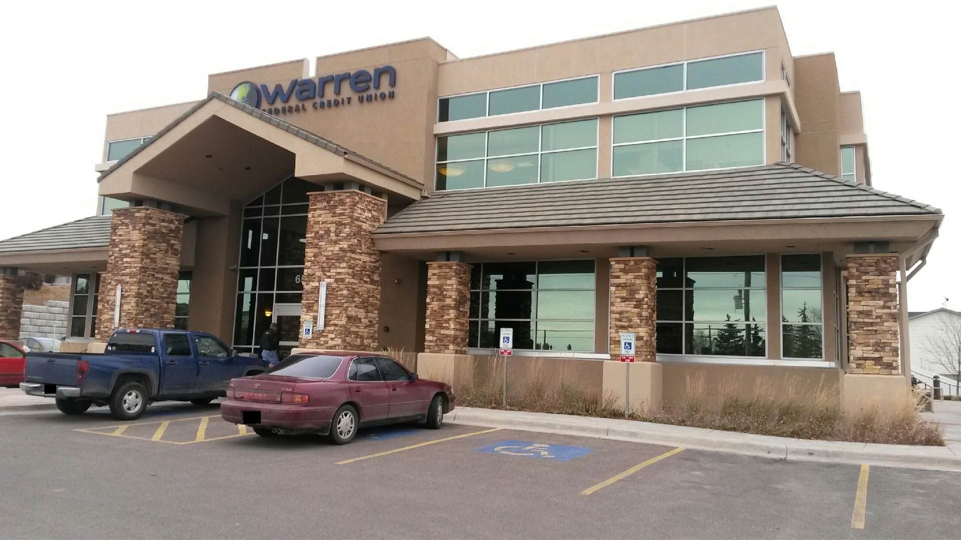 Warren Credit Union — Cheyenne, WY — Glass Masters