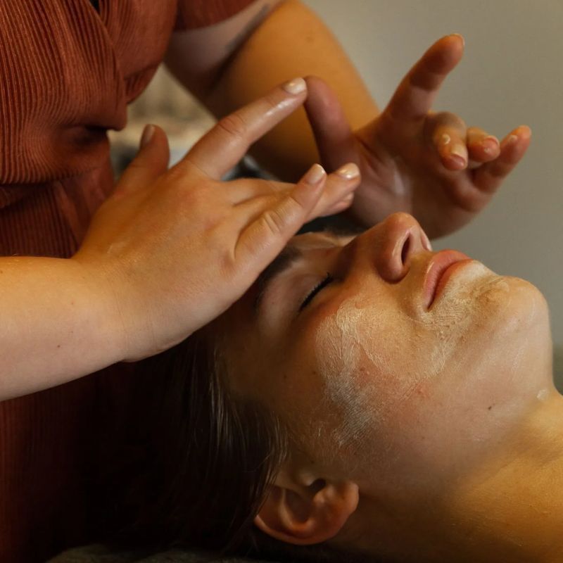 gezichtsbehandeling nijmegen winssen beuningen ewijk lent oosterhout maalden wijchen beek berg en dal groesbeek ceder baars