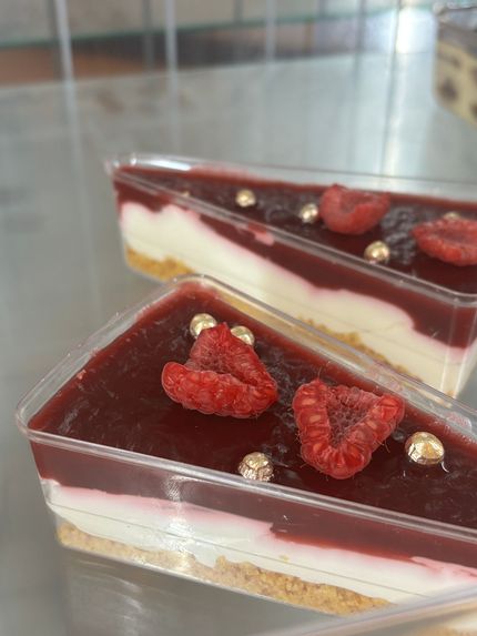 Monoporzioni di dolci artigianali della pasticceria L'Angolo dei Dolci
