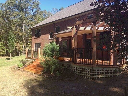 Stain — Beautiful House with Deck in Pearl, MS