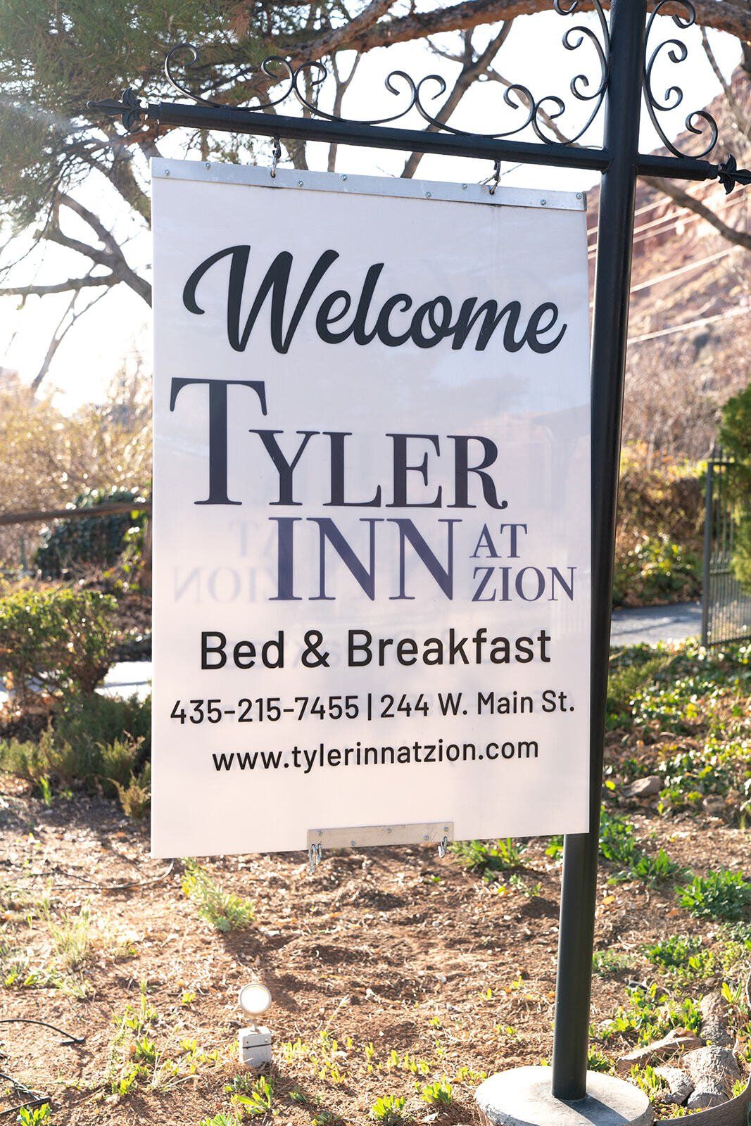 welcome sign to the inn