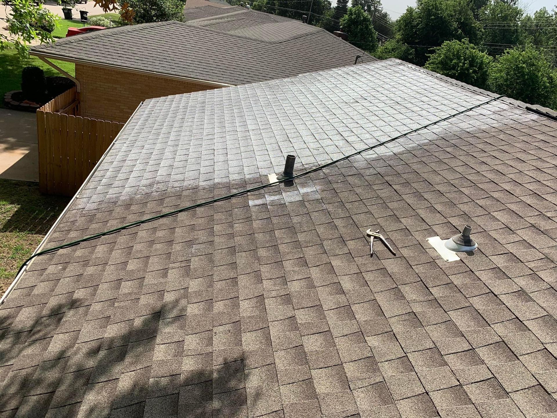 A roof of a house with a lot of shingles on it.