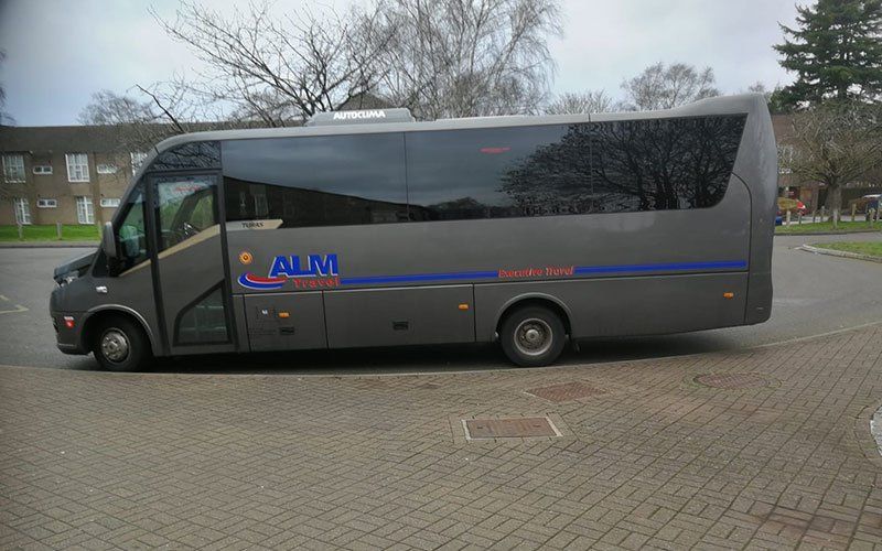 Coach companies Hemel Hempstead, London: ALM Travel