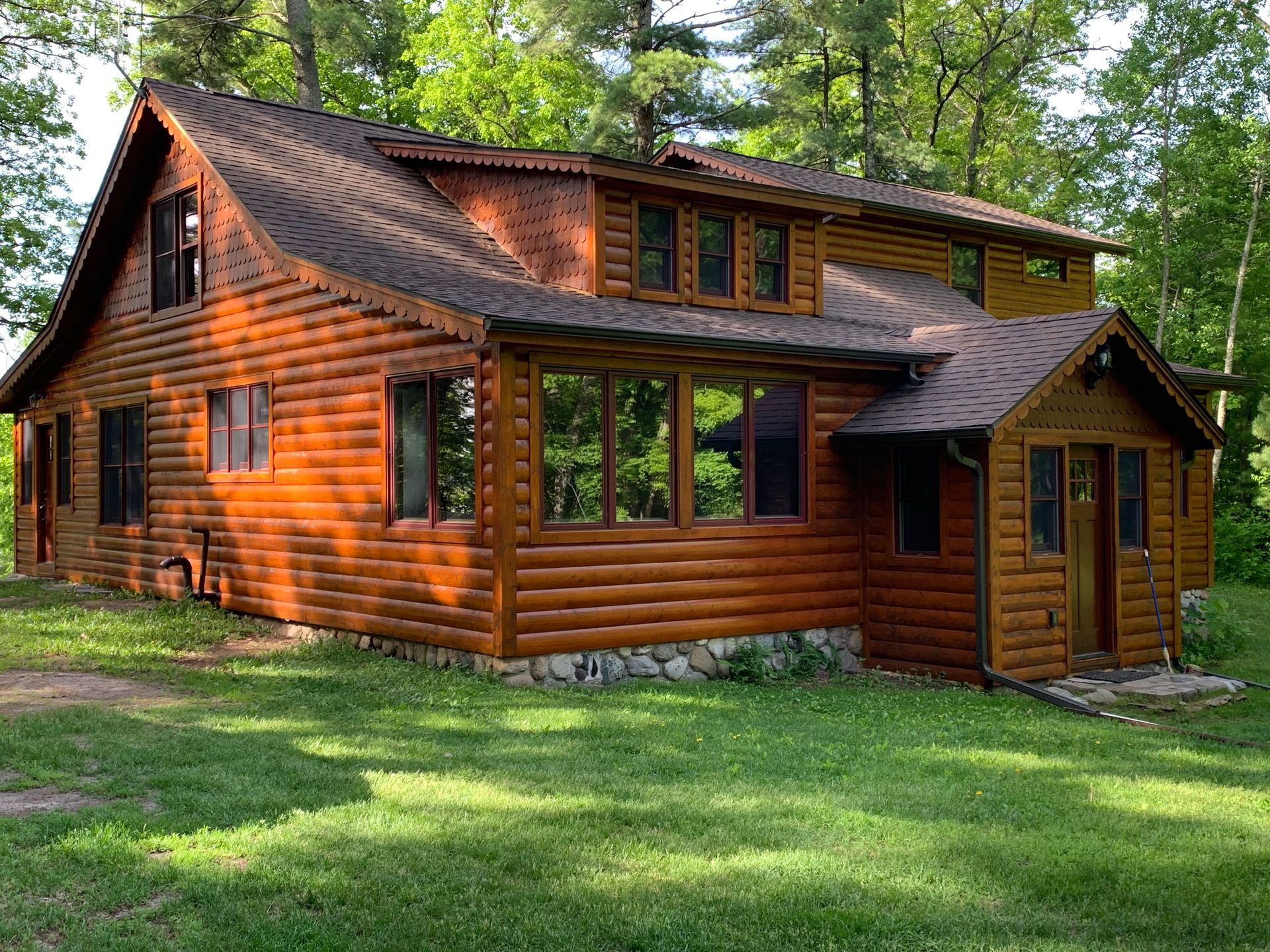 Log Cabin – MN - Lifetime Staining and Log Restoration