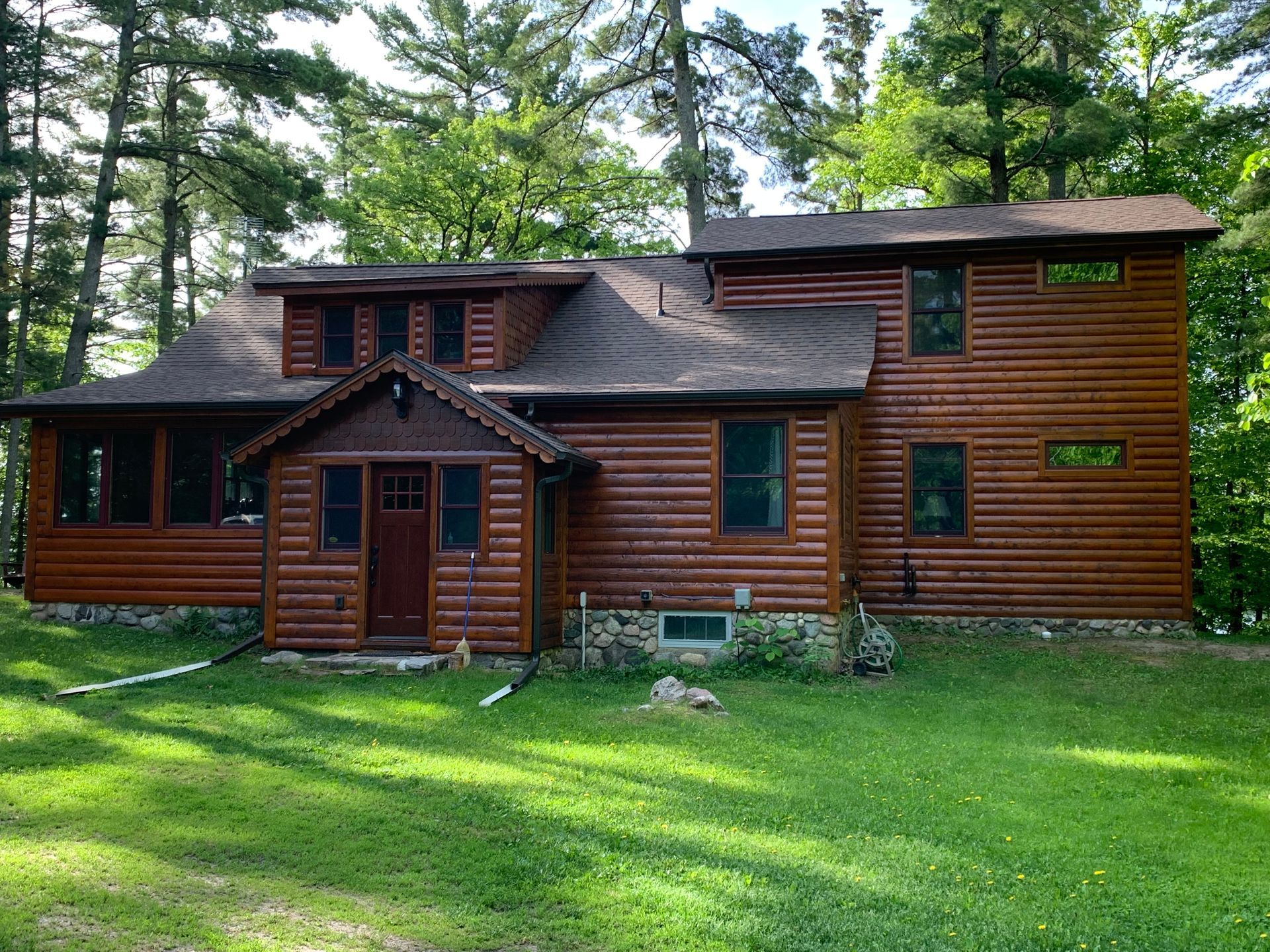 Simple Log Cabin – MN - Lifetime Staining and Log Restoration
