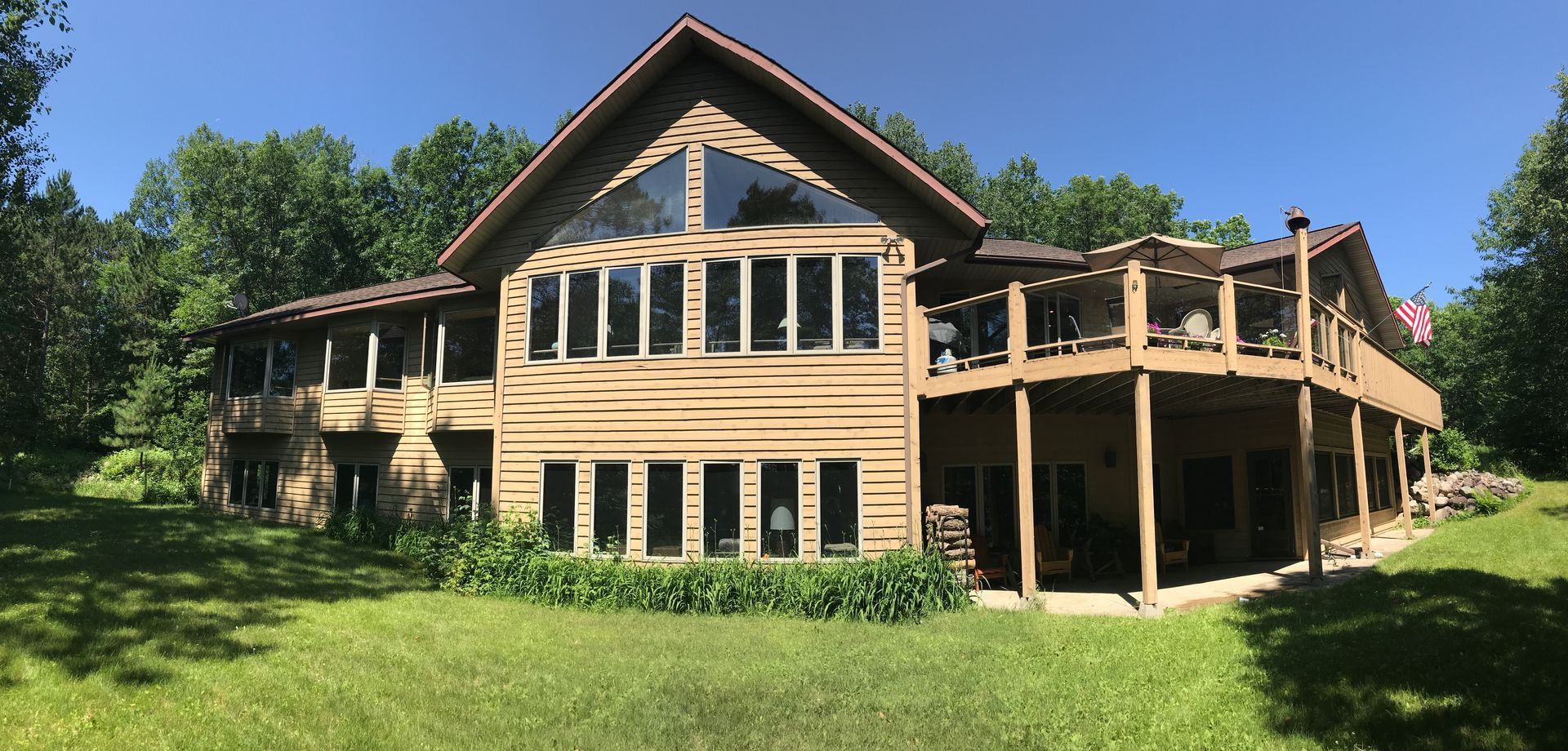 Wooden House – MN - Lifetime Staining and Log Restoration
