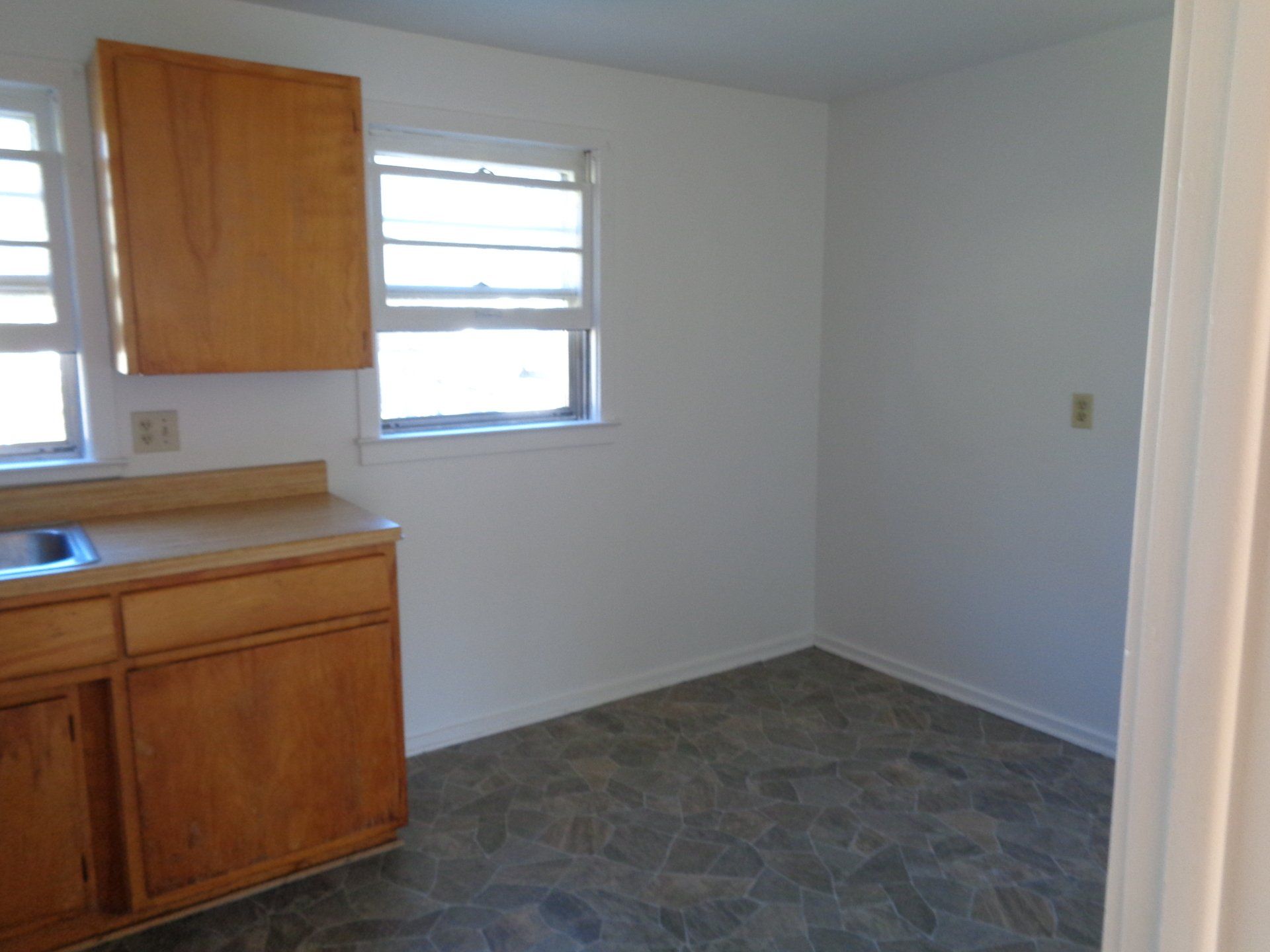 Apartment Kitchen with tile floor
