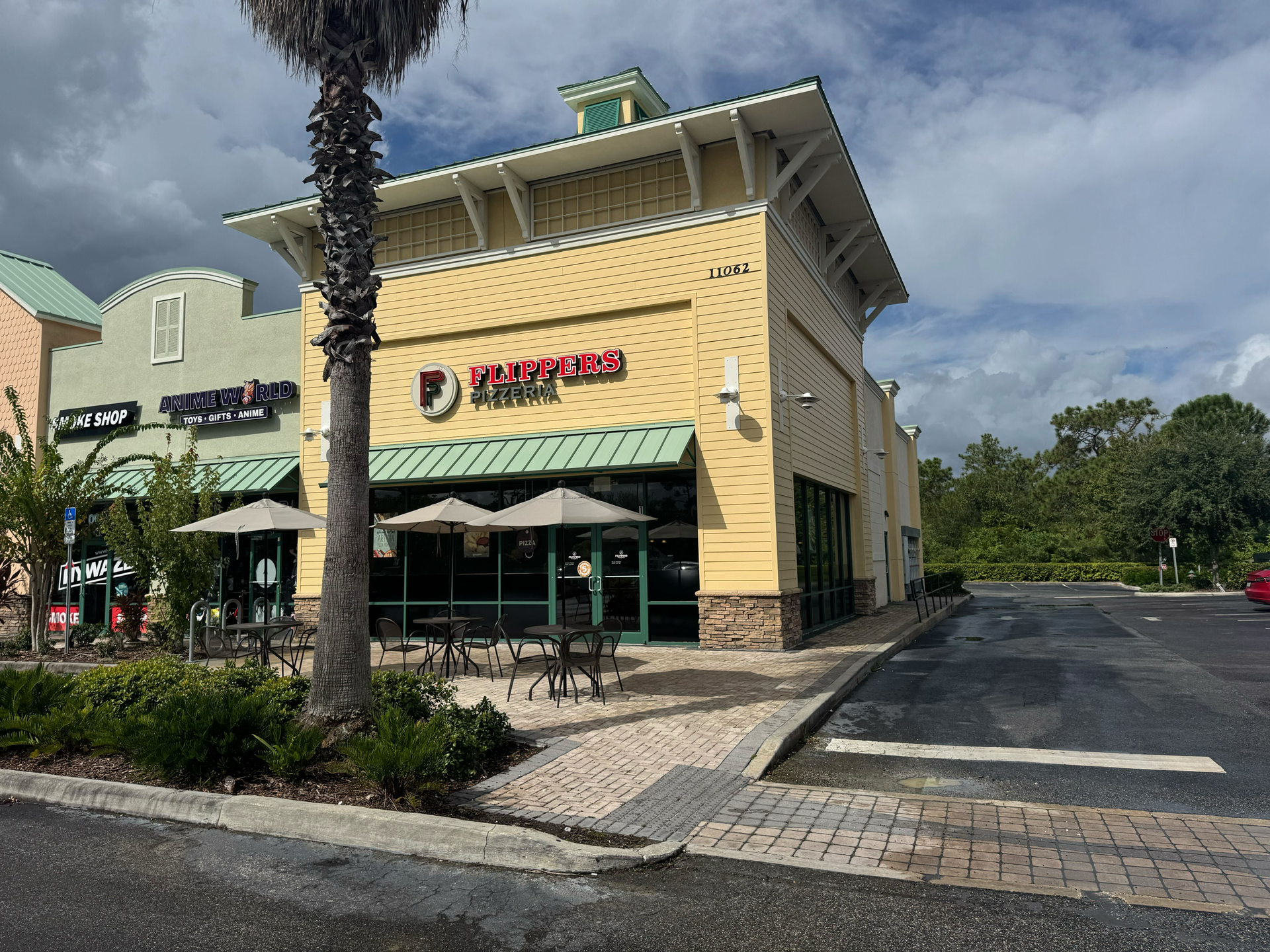 Flippers Pizza Co SODO Orlando FL