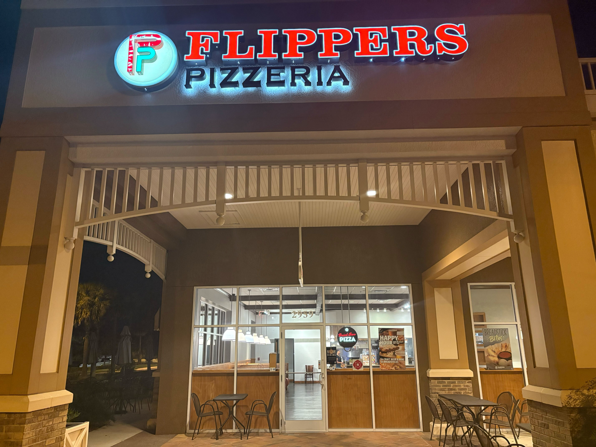 Flippers Pizza Co Wildwood FL - Grand Traverse Plaza