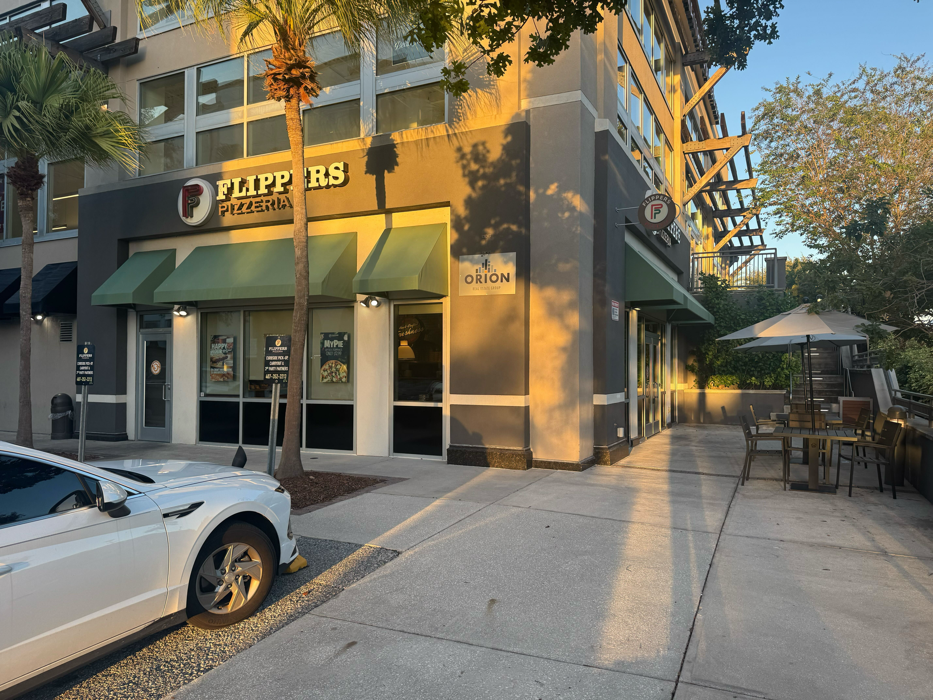 Flippers Pizza Co SODO Orlando FL