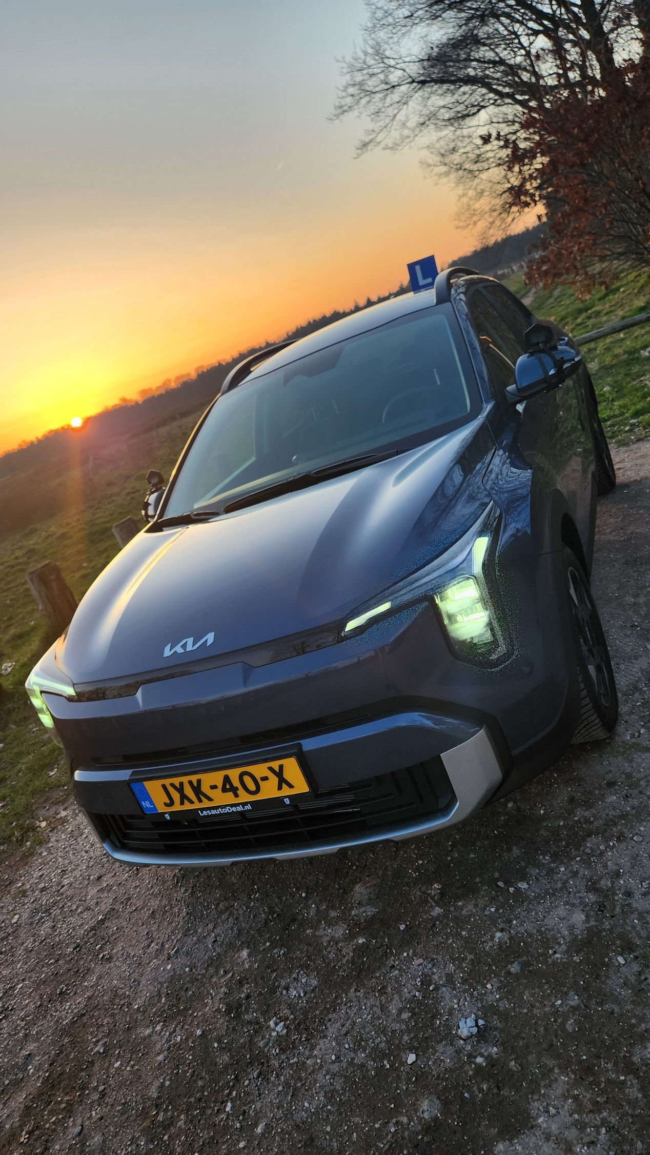 Geen standaard rijlessen; wel persoonlijke begeleiding in een nieuwe lesauto. Wij stemmen elke rijles volledig af op jouw tempo en leerstijl. Bij Q-Rijles 