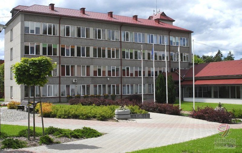 Pašvaldības administrācijas ēkas renovācija Rīgas iela 16, Limbaži