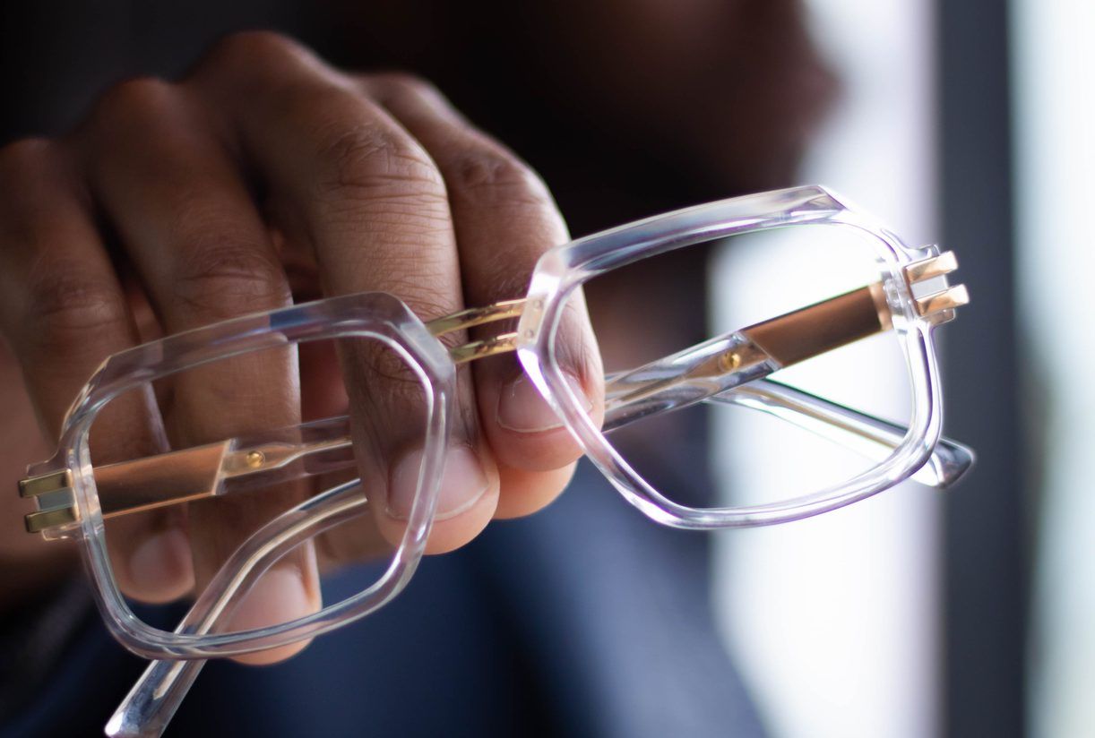 Blue light lenses from CustomEyes for screen time and eye health