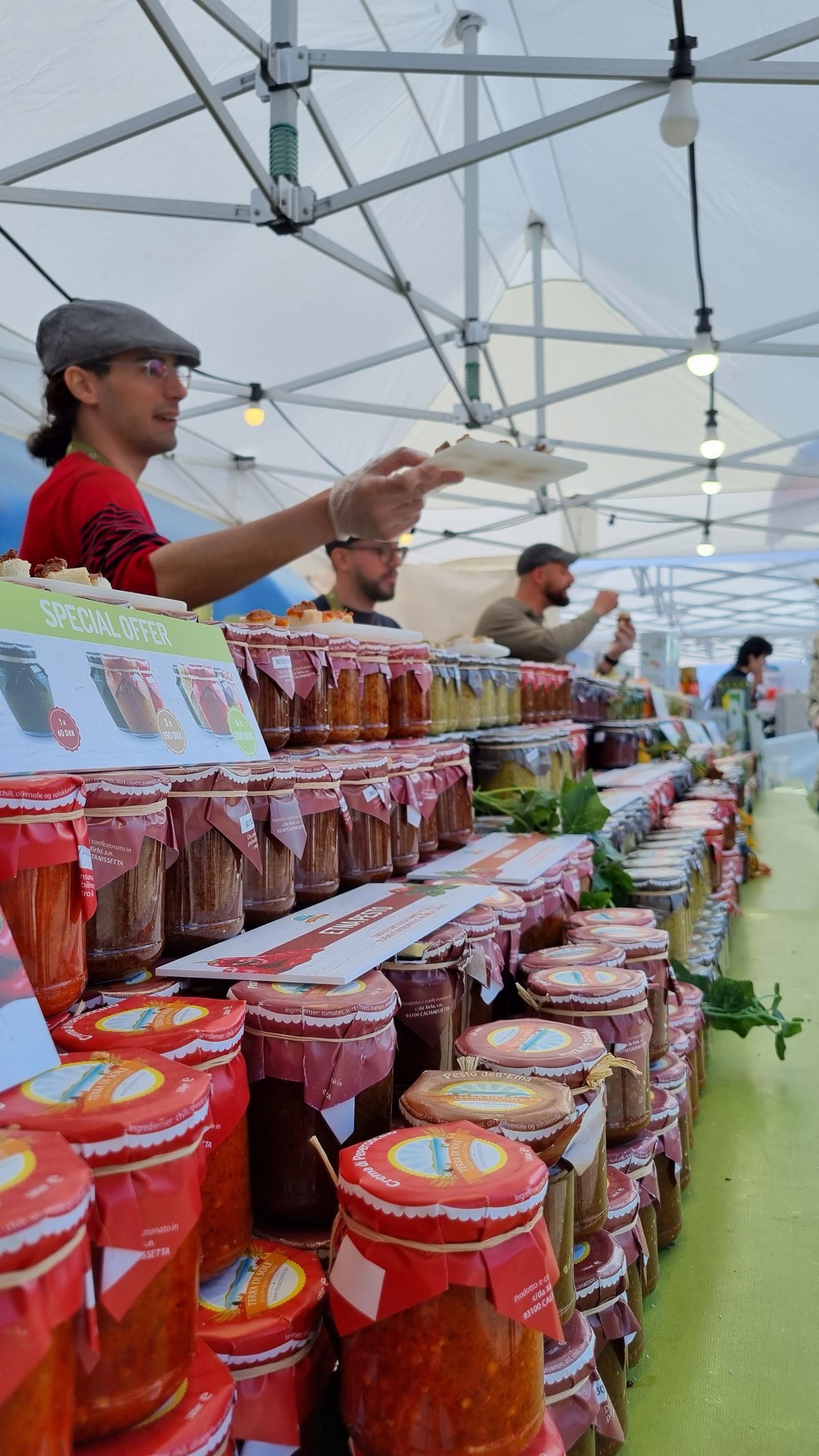 Fransk Forår i Præstø: Bod med produkter i sylteglas