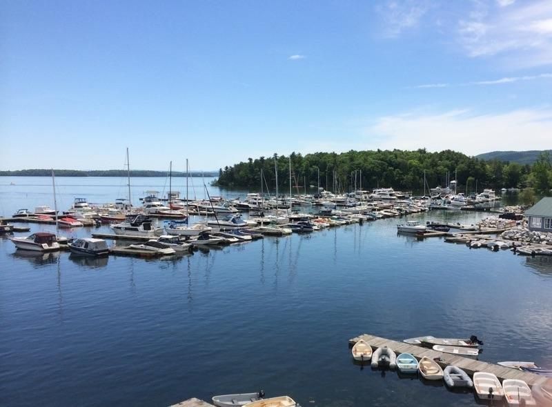 A marina filled with boats on a sunny day
