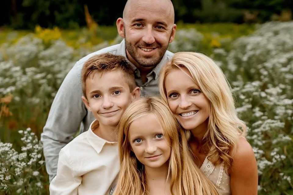 Alumni family photo