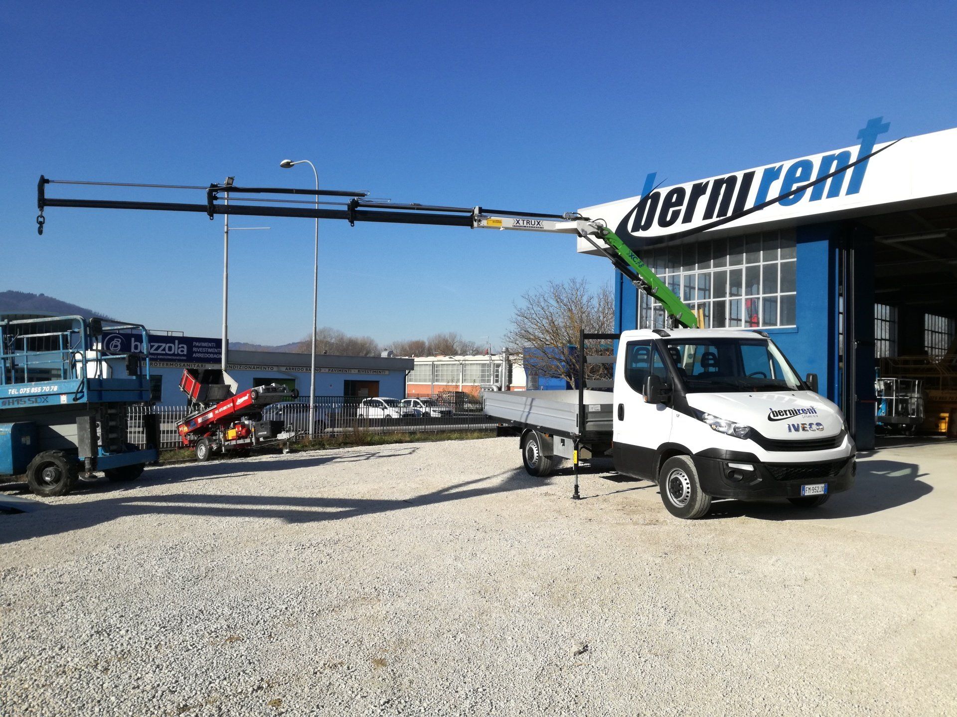 NOLEGGIO FURGONI- APERTI CHIUSI